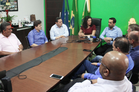 Prefeita de Sinop e empres&aacute;rios