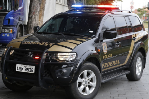pol&iacute;cia federal
