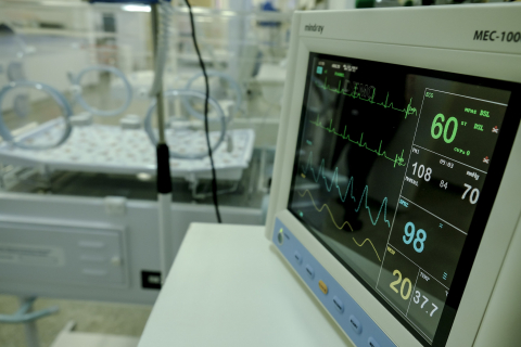 Leito de UTI infantil hospital