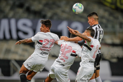 Atl&eacute;tico e SP 