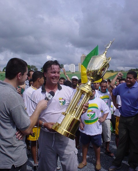 Ga&uacute;cho ex-jogador