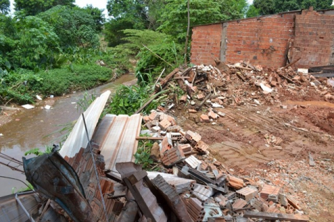 prefeitura de cuiaba corrego do barbado.jpg