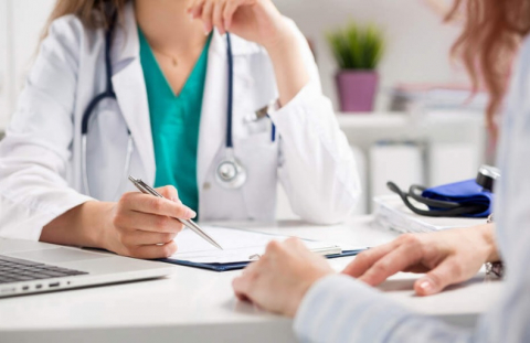 MÉDICO