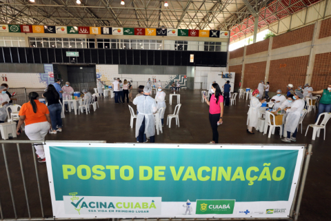 Vacinação no Centro de Eventos