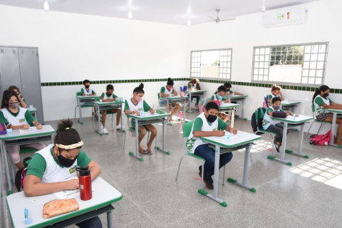 escola aulas rede municipal ensino estudantes alunos.jpg