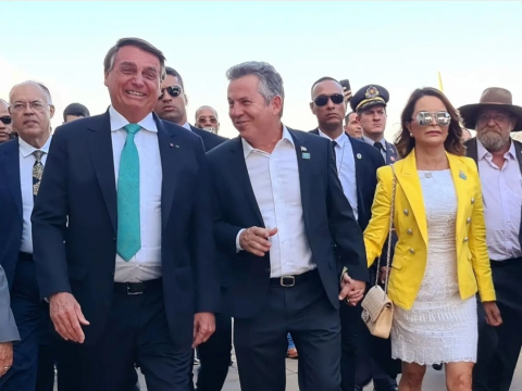 Presidente Jair Bolsonaro e Mauro Mendes em Cuiabá
