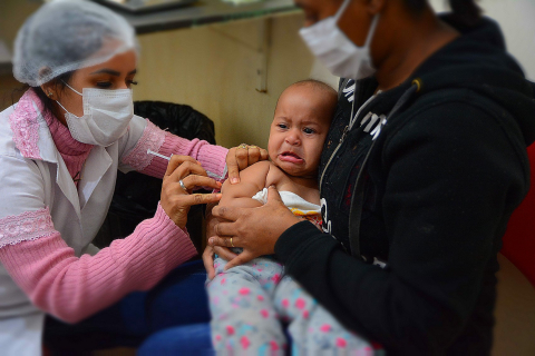 vacina crian&ccedil;a vacina&ccedil;&atilde;o