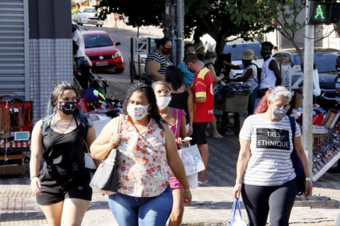 Cuiabá população mascara.jpg