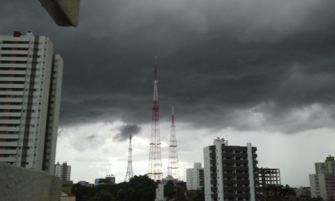 céu nublado em Cuiabá
