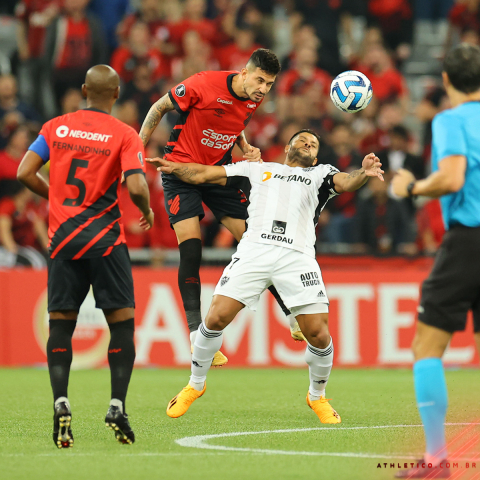 Furac&atilde;o e Galo 
