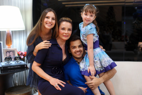Virginia Mendes e os filhos