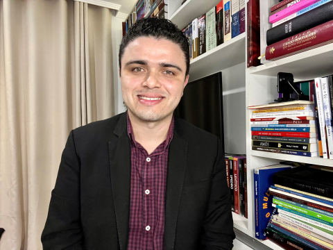 Gutierres Fernandes Siqueira