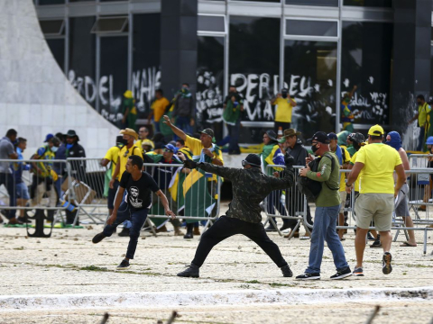Terroristas bolsonaristas em Bras&iacute;lia